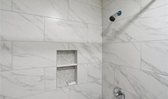 72 Wilbur Rd, Lincoln, RI 02865