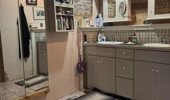6598 Jeff Ln, Athens, OH 45701