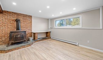 23 Lisa Dr, Barre, VT 05641