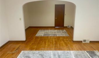 1004 S 2nd St, Alma, WI 54610