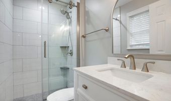 8217 CINDY Ln, Bethesda, MD 20817