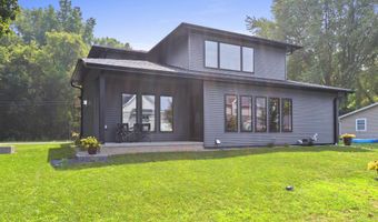 2257 E SHORE Dr, Green Bay, WI 54302