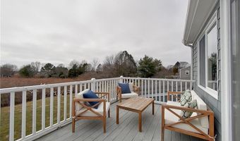 16 South Dr, Middletown, RI 02842