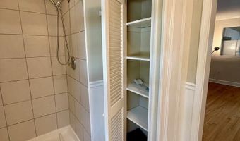 225 B DEWEY Dr #B, Annapolis, MD 21401