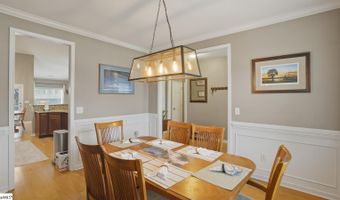 191 Gossamer Dr, Boiling Springs, SC 29316