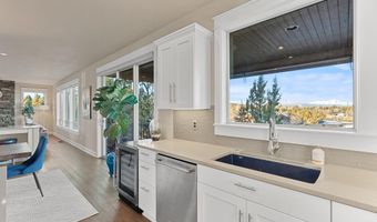 20670 Comet Ct, Bend, OR 97701