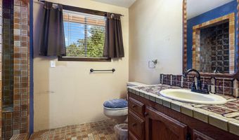 17710 China Gulch Dr, Anderson, CA 96007