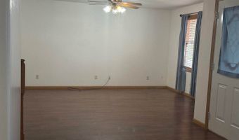 530 S 5th St, Akron, IA 51001