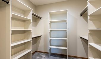 7644 White Pine Cir, Billings, MT 59106