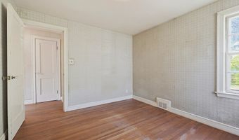 2 Perham St, Bedford, MA 01730