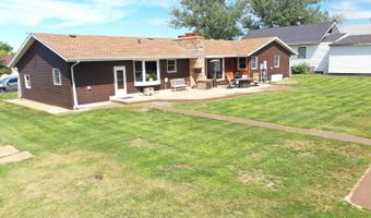 203 3rd Ave SW, Bowman, ND 58623