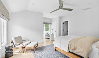 7 Ashwood Ct, Amagansett, NY 11930