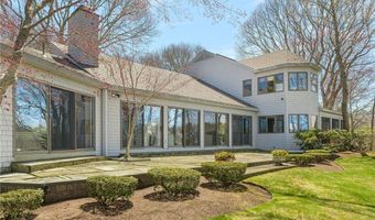 125 Woodruff Ave, Narragansett, RI 02882