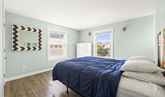 21 E 9th St, Barnegat Light, NJ 08006