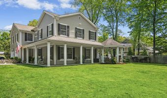 2 Knollwood Ln, Darien, CT 06820