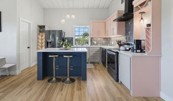129 Coyote Cave Ln, Alvord, TX 76225