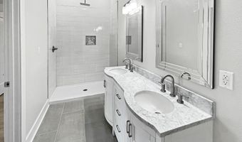 56 Good St, Bay St. Louis, MS 39520