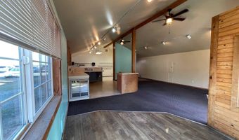 365 2nd St SE, Bandon, OR 97411