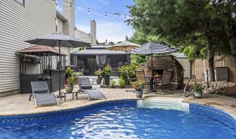6 Surle Ct, Bayville, NJ 08721