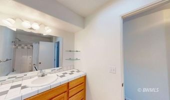 910 S Freedom Way, Big Water, UT 84741