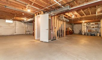 118 Kensington Ct, Aurora, OH 44202