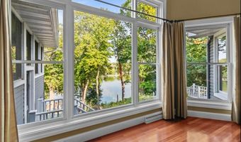140 RIVER Dr, Appleton, WI 54915
