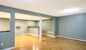 15 Sylvia Ln, Lincoln, RI 02865