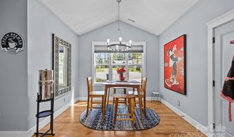 2 Wood Path Ln, Arden, NC 28704