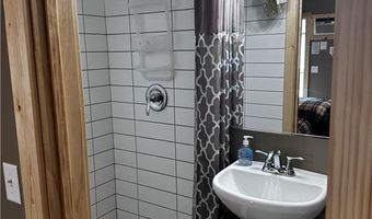 240 N State Road 35, Alma, WI 54610