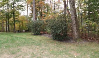 226 Lakeshore Dr, Batesville, IN 47006