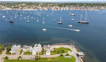 19 Defenders Row 19, Newport, RI 02840