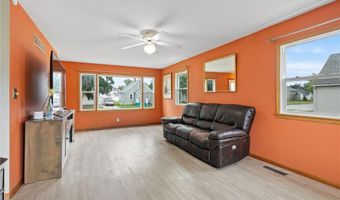 705 11th Ave NW, Austin, MN 55912