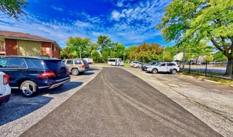 1111 E Algonquin Rd 1, Arlington Heights, IL 60005