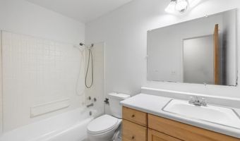 4413 E 7TH St, Cheyenne, WY 82001