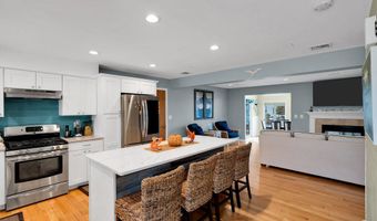 59 Top Sail Ct, Bayville, NJ 08721