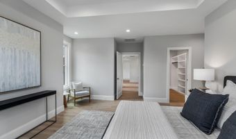 629 N LINCOLN St N, Arlington, VA 22201