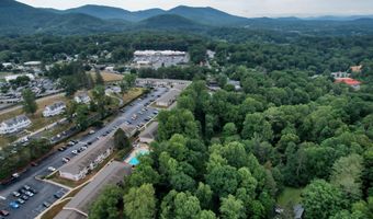 99999 Knauth Rd, Asheville, NC 28805
