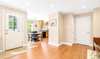 323 Oakhill Ave, Attleboro, MA 02703