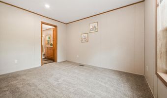33 Old Bridge Ct, Effingham, NH 03882
