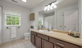537 Pingree Hill Rd, Auburn, NH 03032