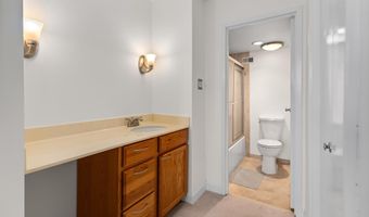 5300 HOLMES Pkwy 914, Alexandria, VA 22304