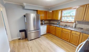 1712 Coffman St, Barboursville, WV 25504