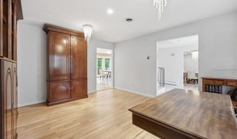 3 Larissa Ct, Airmont, NY 10952