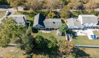 130 CLUB HOUSE Dr, Willingboro, NJ 08046