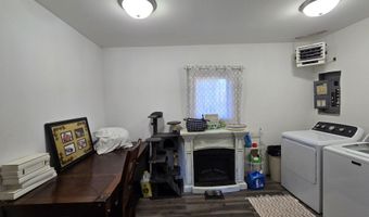 936 W Vine St, Albany, IN 47320