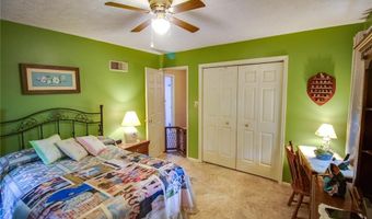 5328 Seminary Rd, Alton, IL 62002