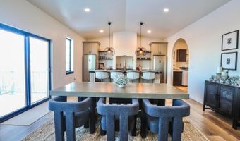 811 S Ibis St, Aberdeen, SD 57401