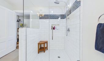 1059 Washington St, Bath, ME 04530