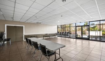 5911 EDSALL Rd 608, Alexandria, VA 22304