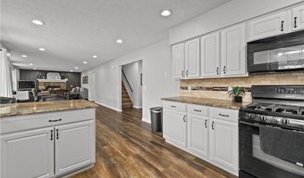 435 Berry Ridge Dr, Amherst, OH 44001